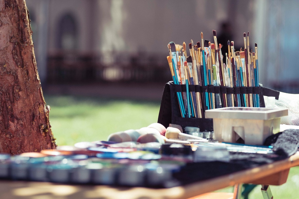 Read more about the article Are There Animal Ingredients in Your Art Supplies?